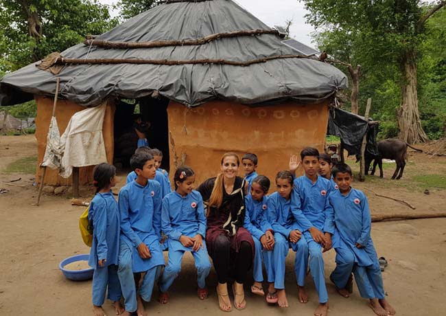 Escuelas Semillas 1 svg%3E